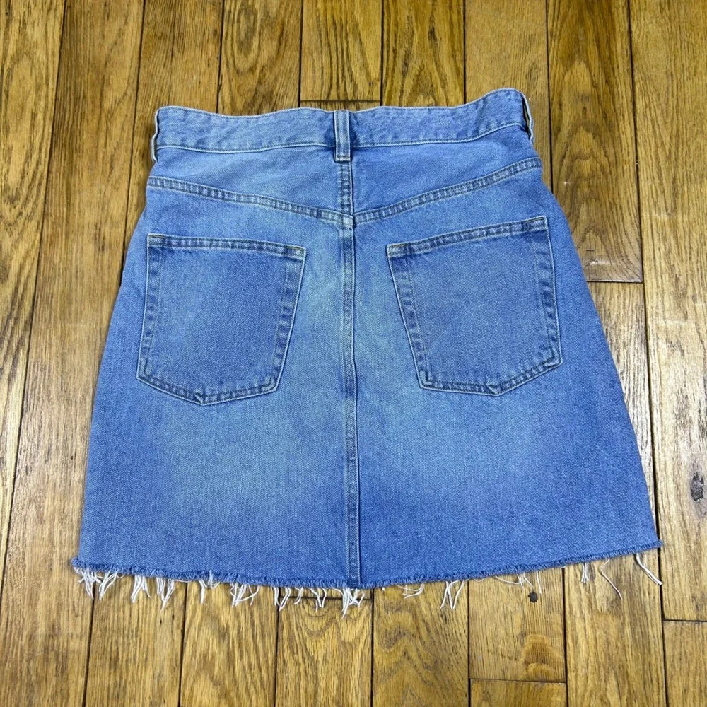 H&M &Denim Blue High Waisted Raw Hem Mini Skirt‎ Size 6 Cotton 06881059